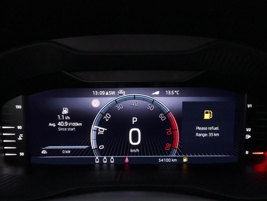 SKODA KAROQ 2023