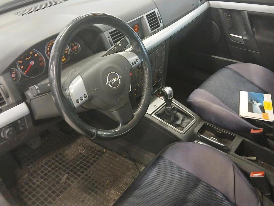 OPEL Vectra 2004
