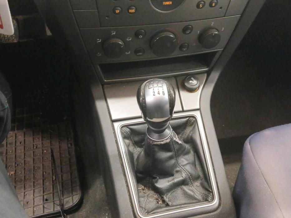 OPEL Vectra 2004