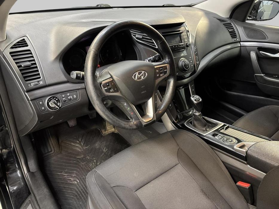 HYUNDAI i40 2013
