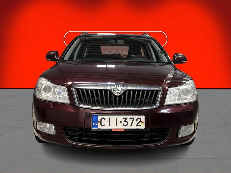 SKODA Octavia 2011