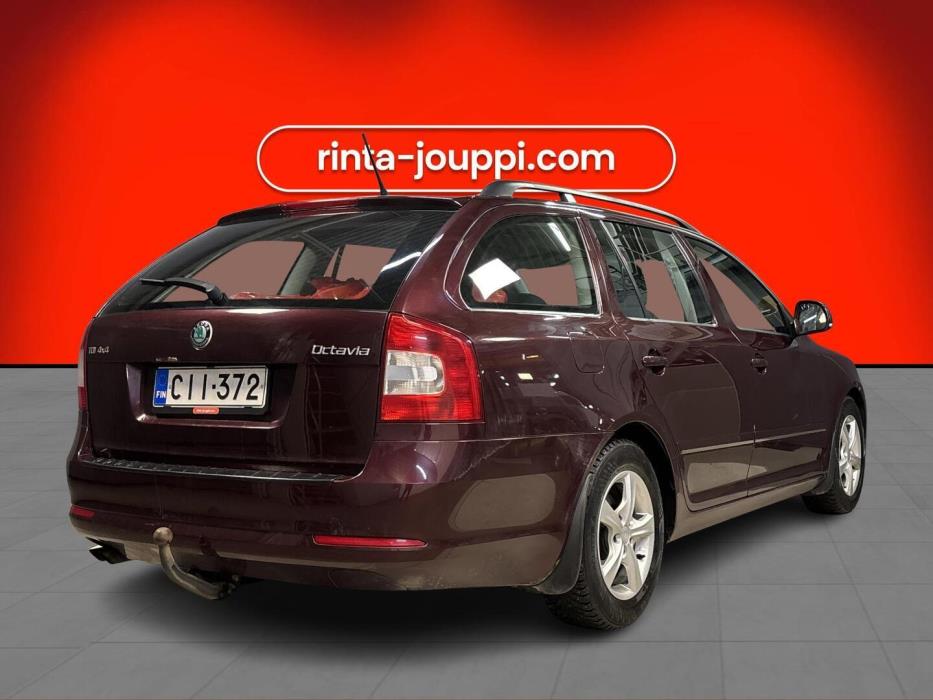 SKODA Octavia 2011