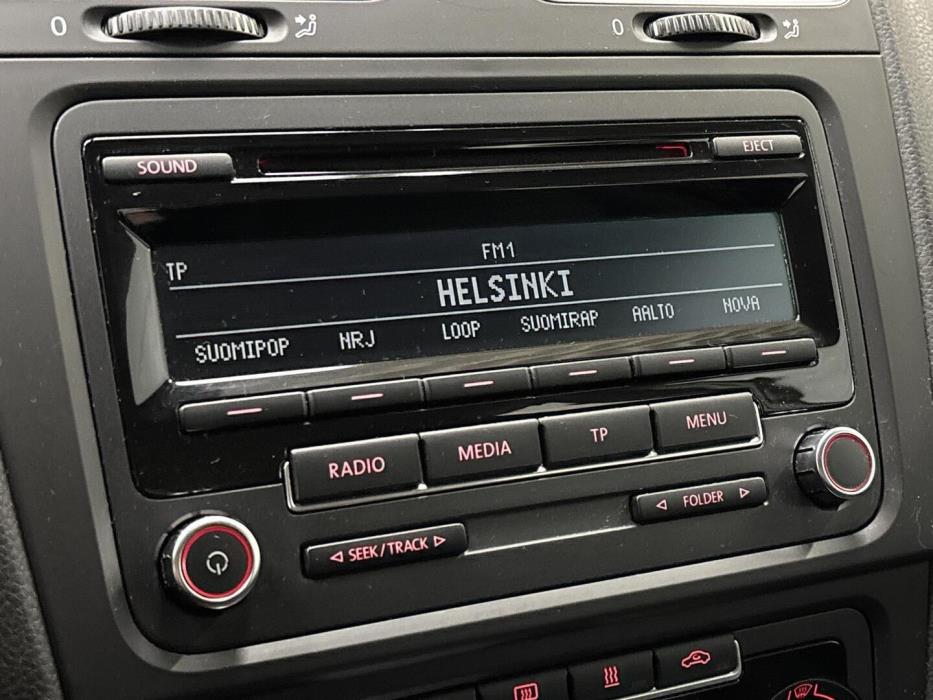 VOLKSWAGEN Golf 2012