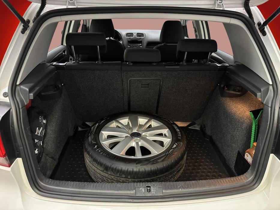 VOLKSWAGEN Golf 2012