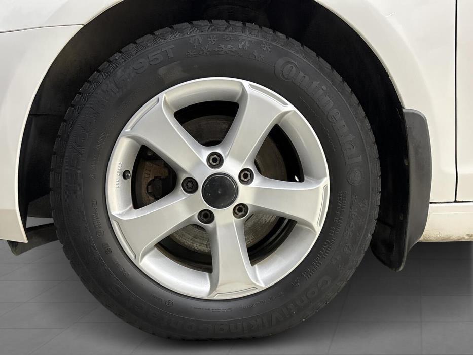 VOLKSWAGEN Golf 2012