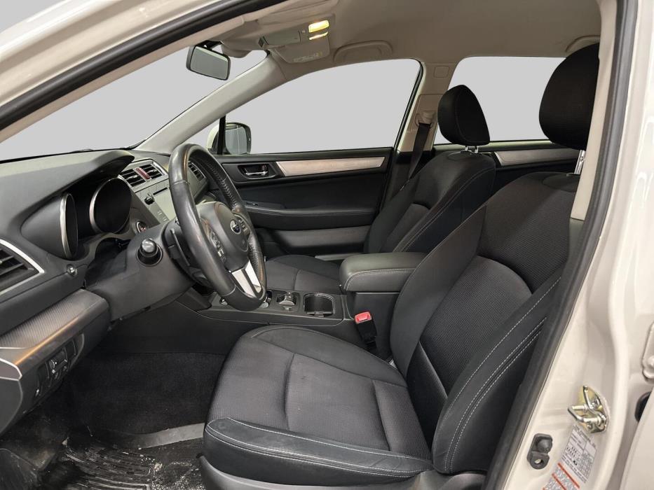 SUBARU OUTBACK 2016