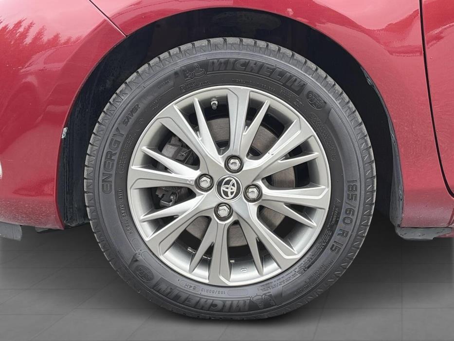 TOYOTA Yaris 2017
