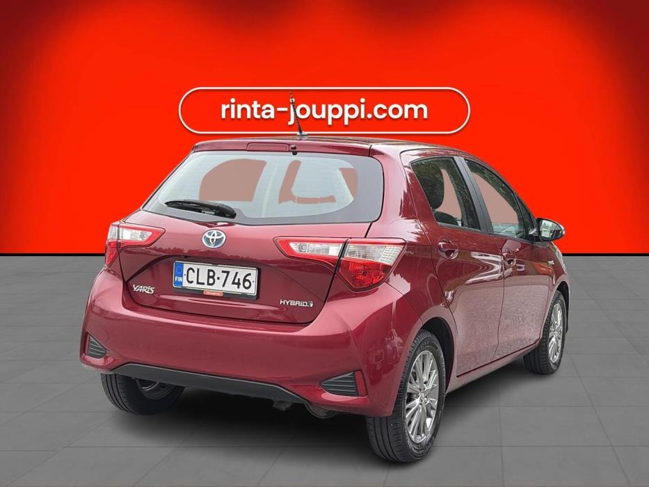 TOYOTA Yaris 2017