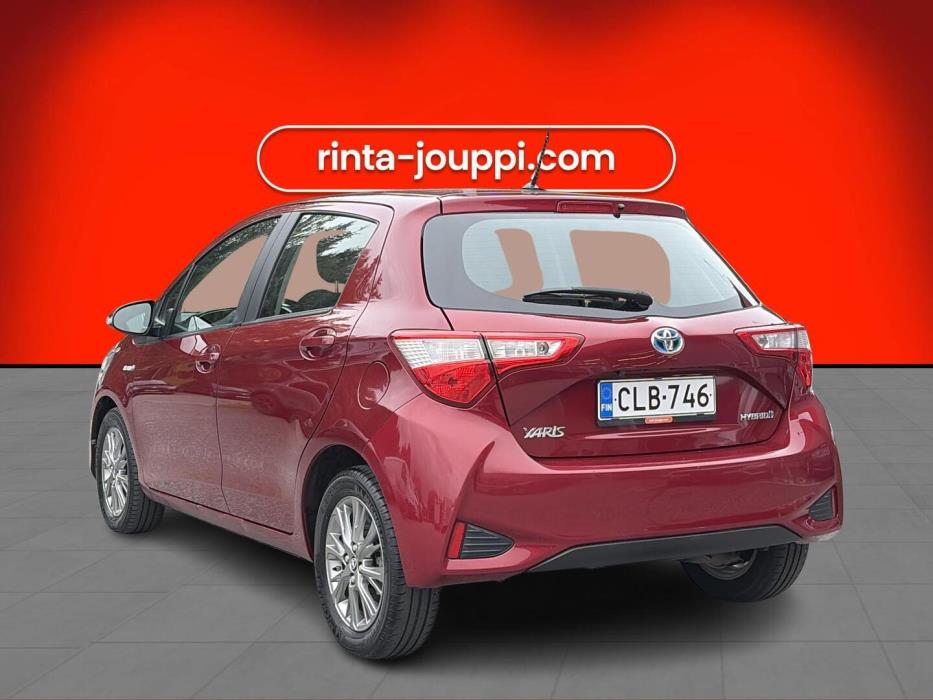 TOYOTA Yaris 2017