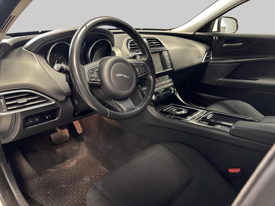 JAGUAR XE 2019