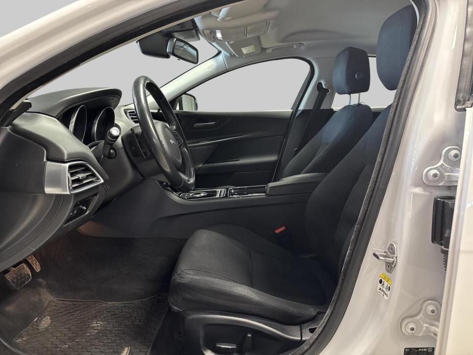 JAGUAR XE 2019