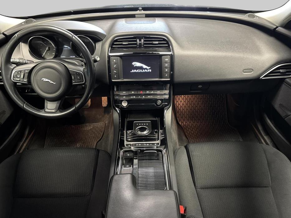 JAGUAR XE 2019