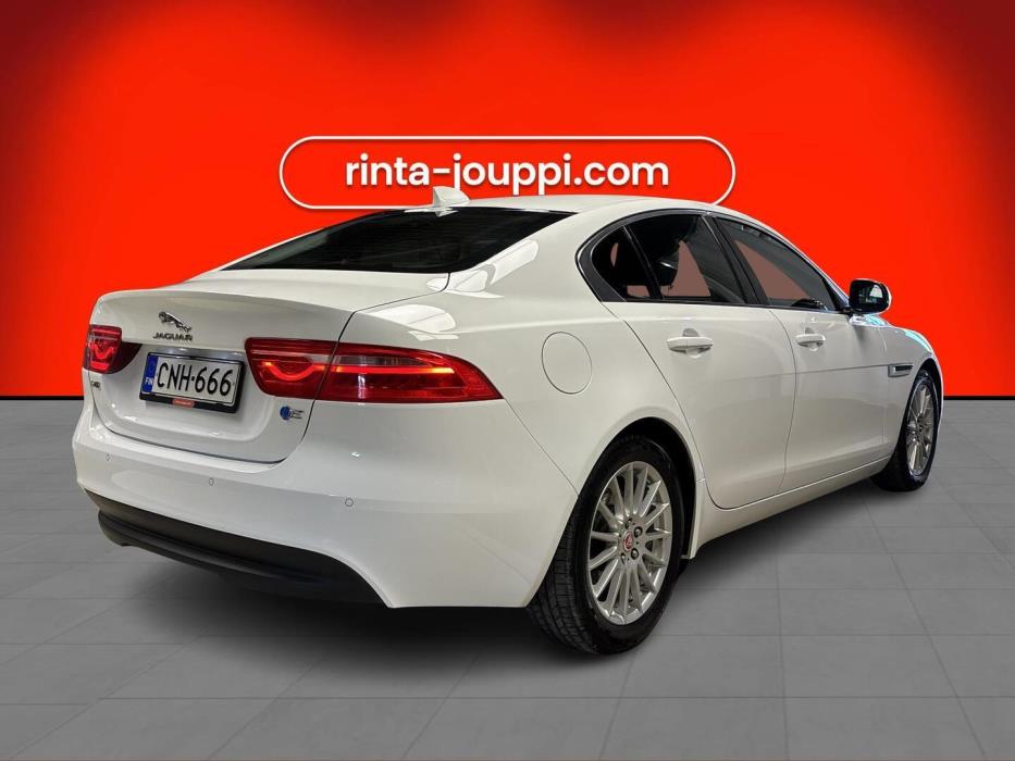 JAGUAR XE 2019