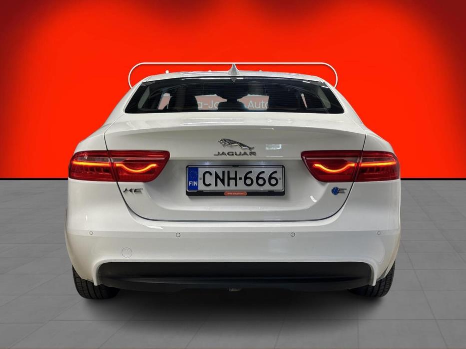 JAGUAR XE 2019