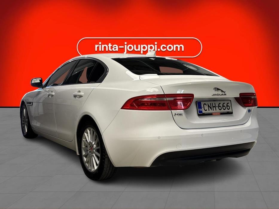 JAGUAR XE 2019