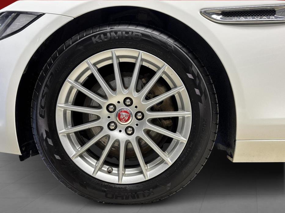 JAGUAR XE 2019