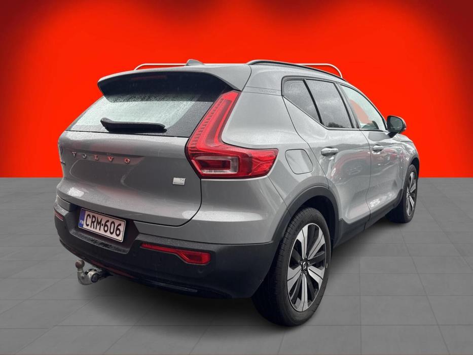 VOLVO XC40 2024