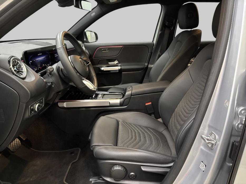 MERCEDES-BENZ EQB 2024