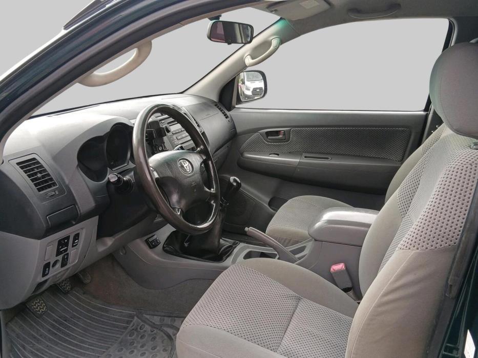TOYOTA Hilux 2006