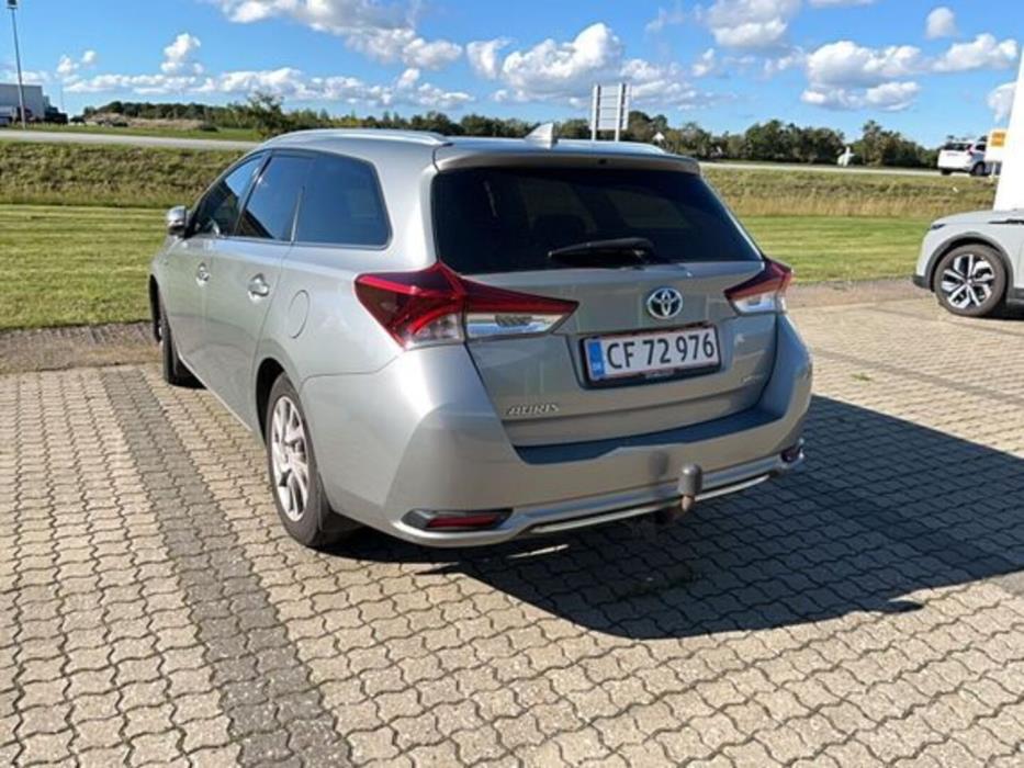 TOYOTA AURIS 2019