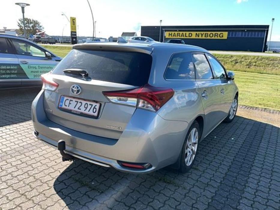 TOYOTA AURIS 2019
