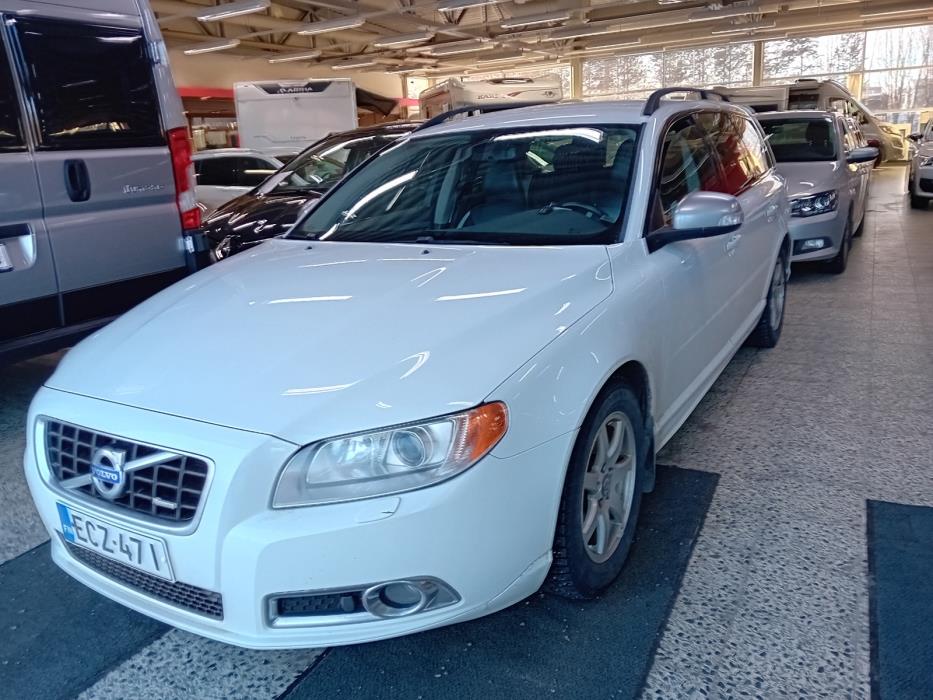 VOLVO V70 2009