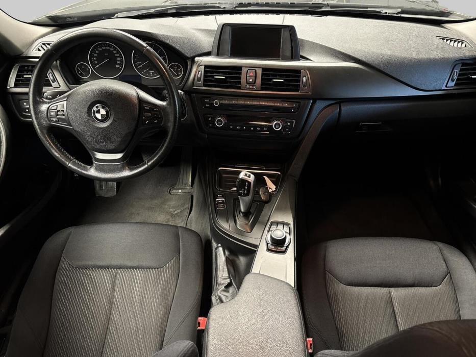 BMW 320 2013