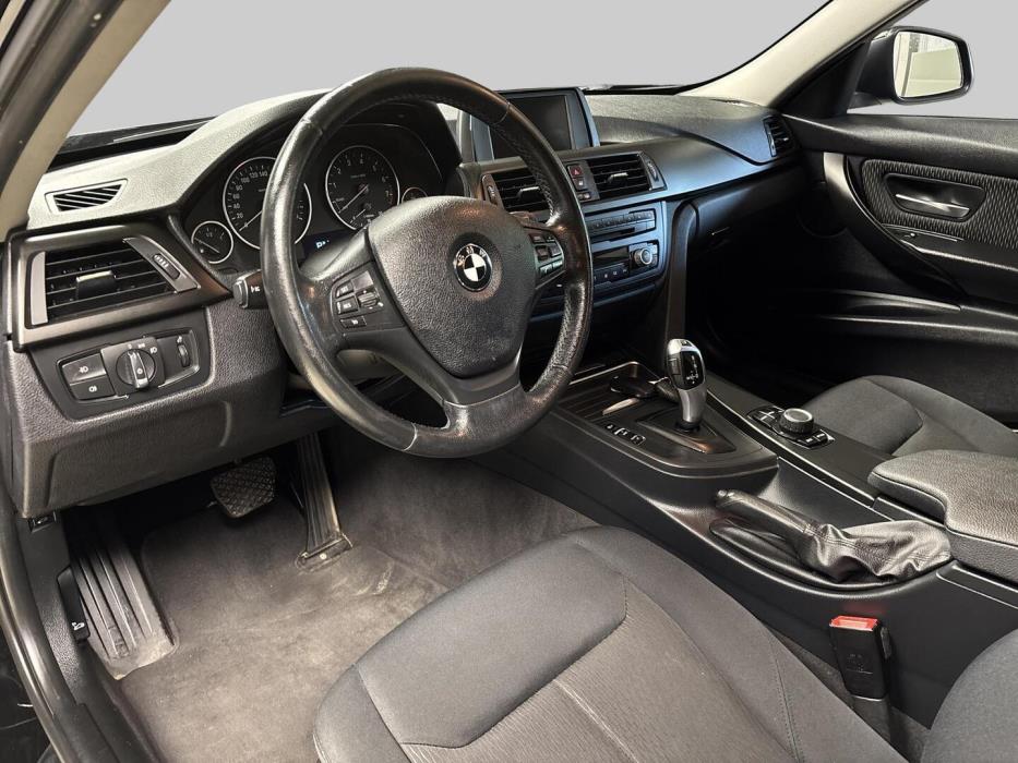 BMW 320 2013