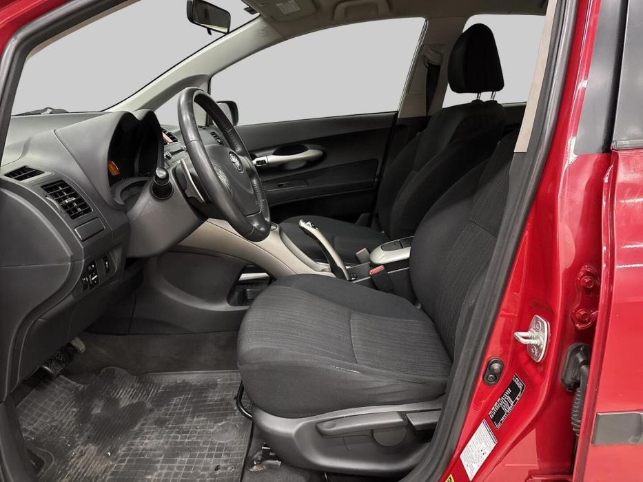 TOYOTA Auris 2007