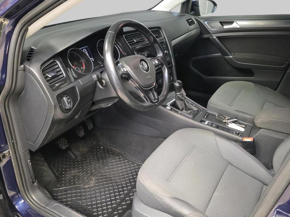 VOLKSWAGEN Golf 2018