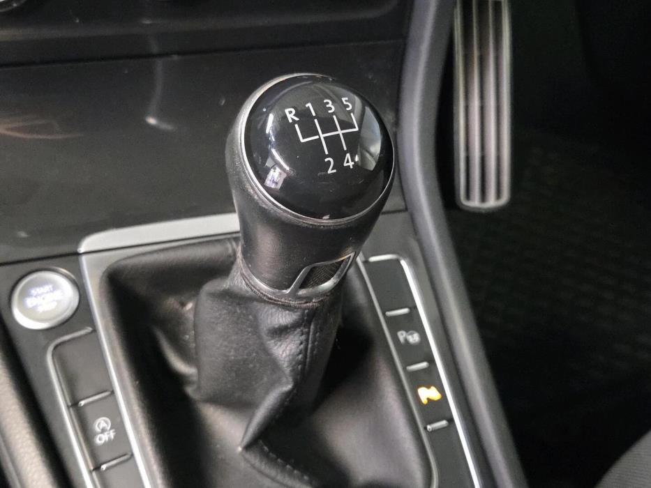 VOLKSWAGEN Golf 2018