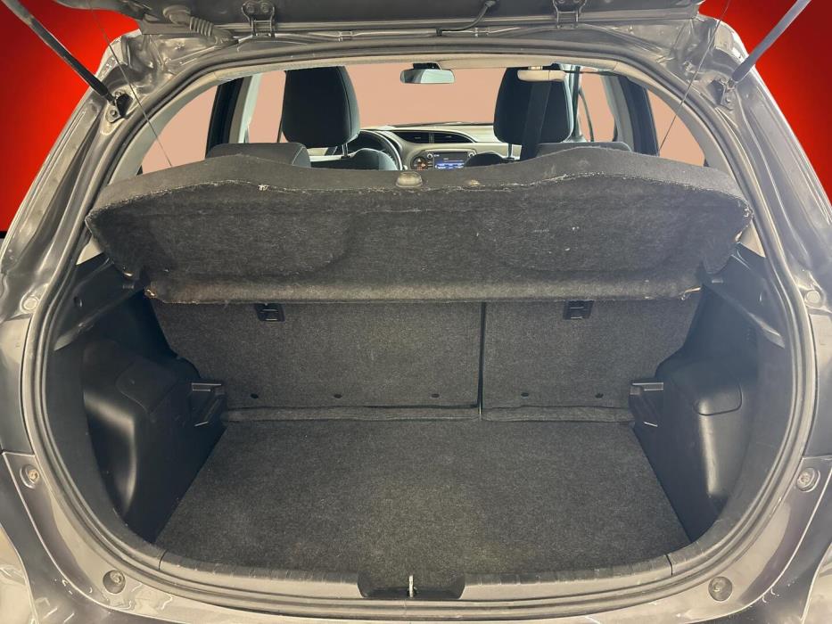 TOYOTA Yaris 2018