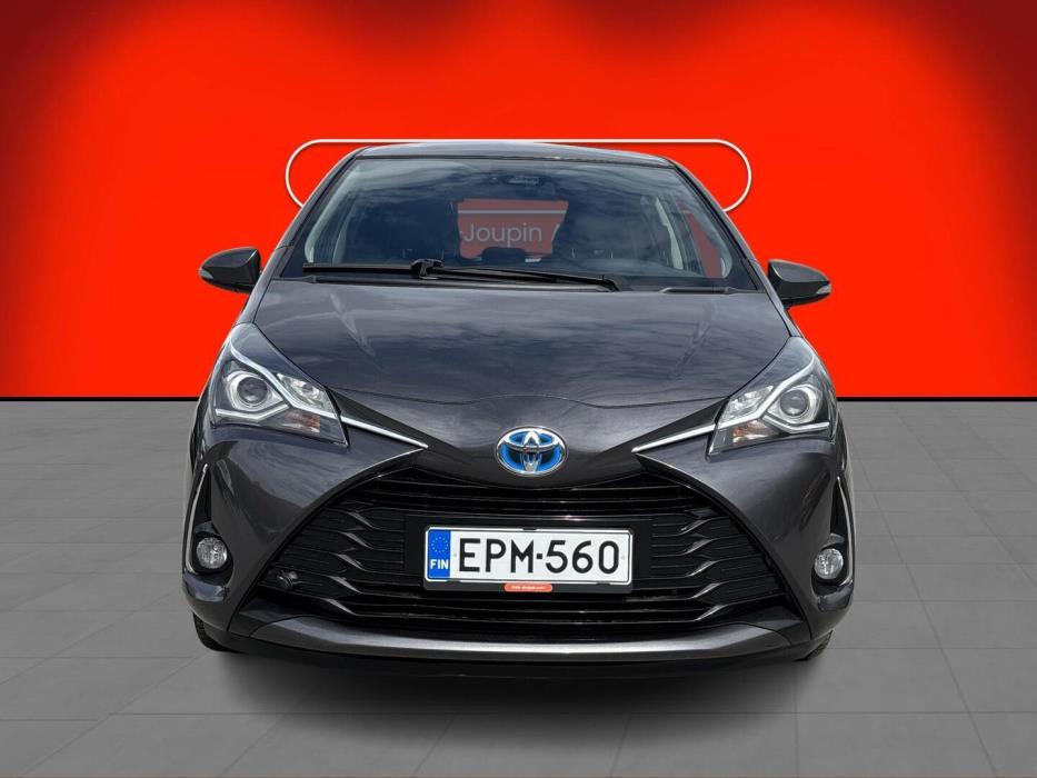TOYOTA Yaris 2018
