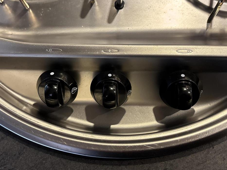 ROADCAR VAN R 600 2019