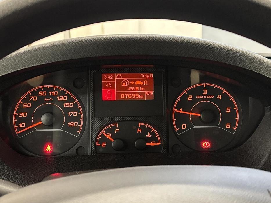 ROADCAR VAN R 600 2019