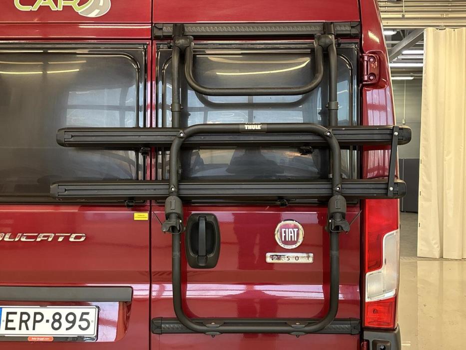 ROADCAR VAN R 600 2019