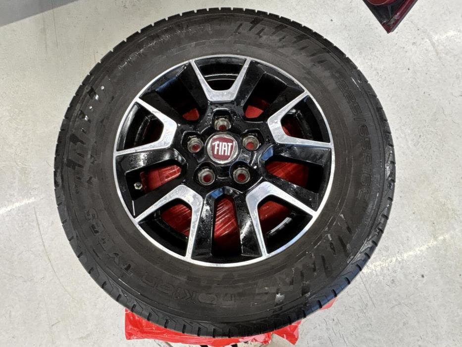 ROADCAR VAN R 600 2019