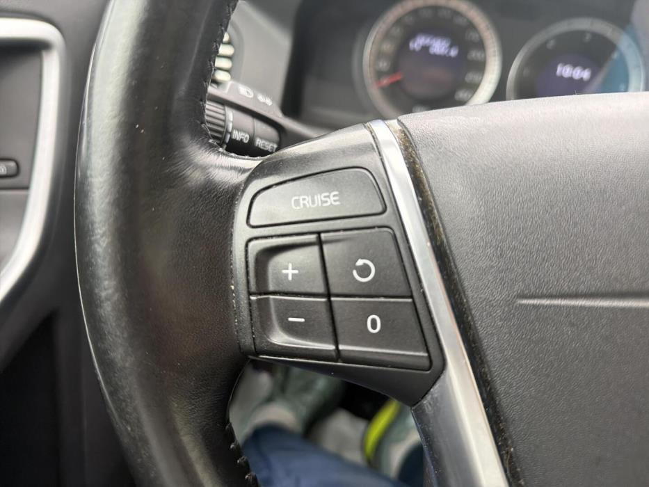 VOLVO XC60 2010