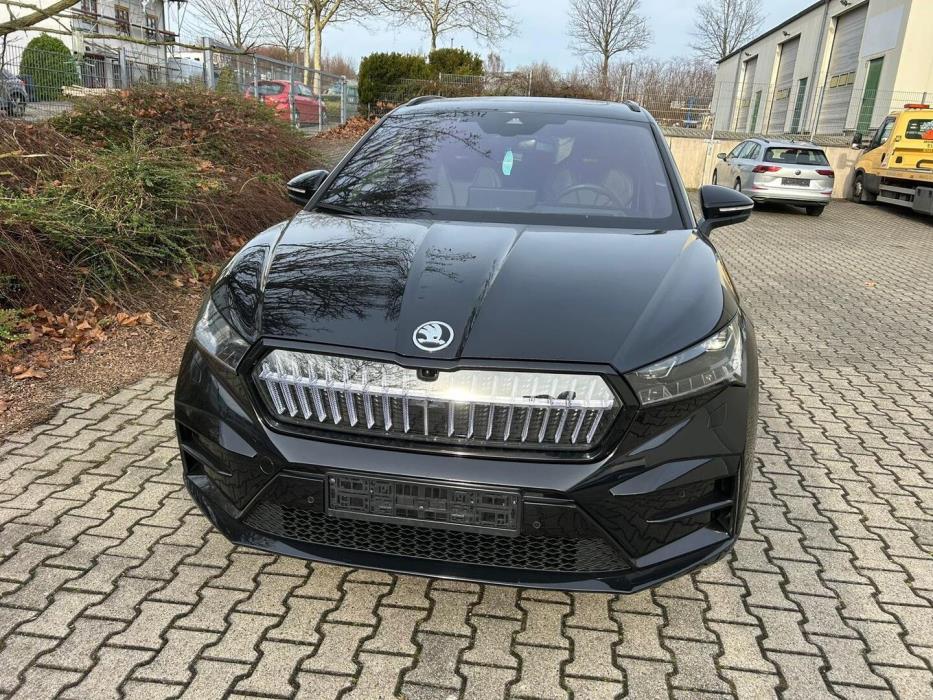 SKODA ENYAQ 2025