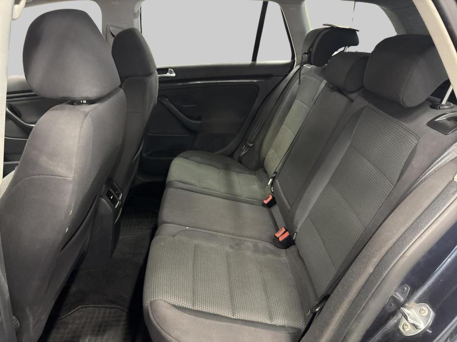 VOLKSWAGEN Golf 2010