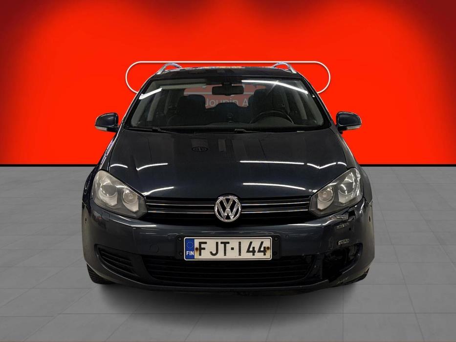 VOLKSWAGEN Golf 2010