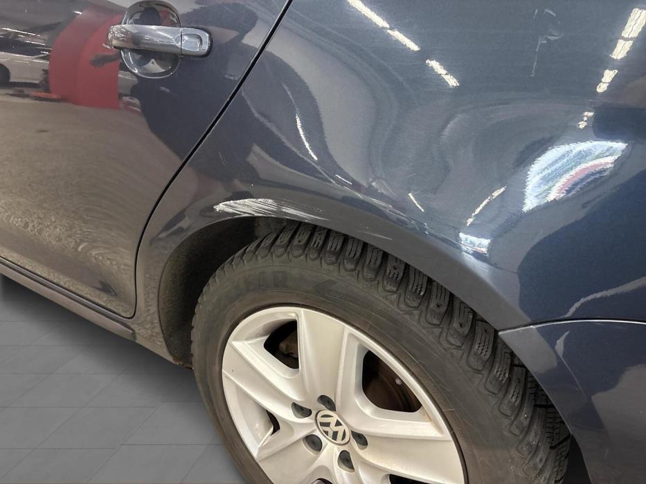 VOLKSWAGEN Golf 2010