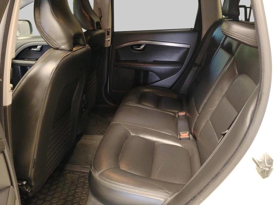 VOLVO XC70 2016