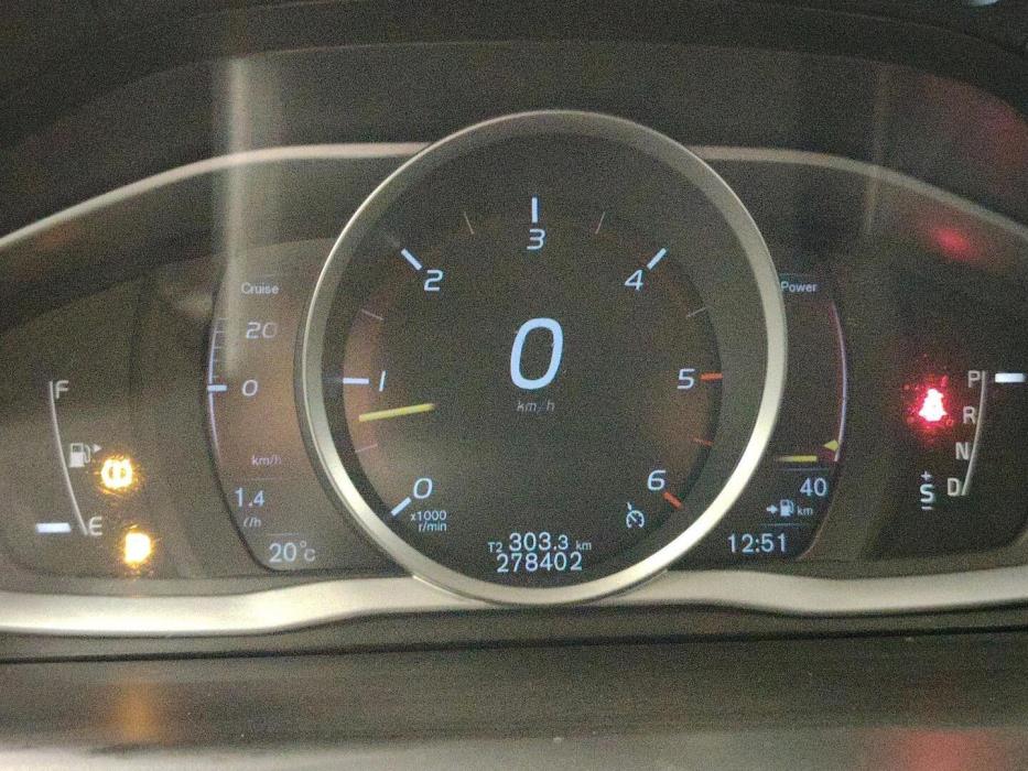 VOLVO XC70 2016