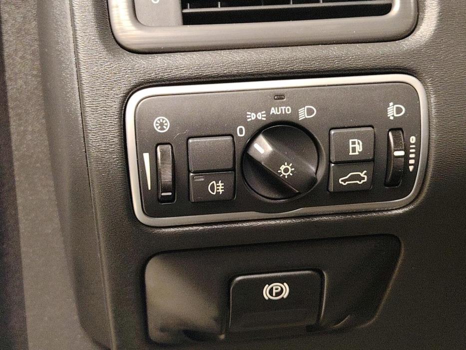 VOLVO XC70 2016
