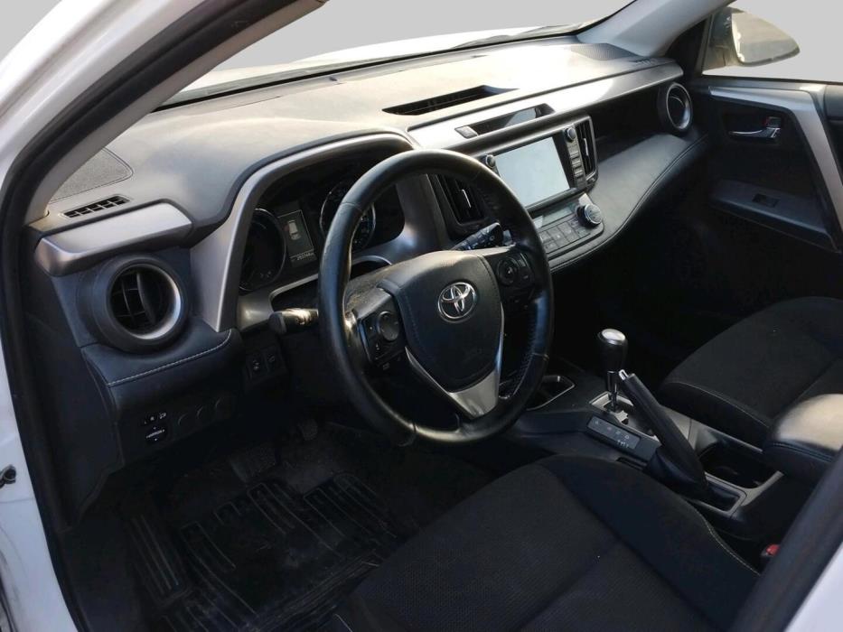 TOYOTA RAV4 2018