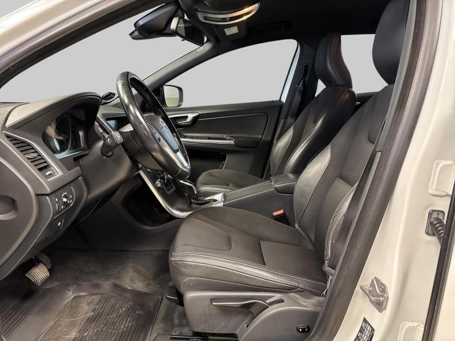 VOLVO XC60 2016