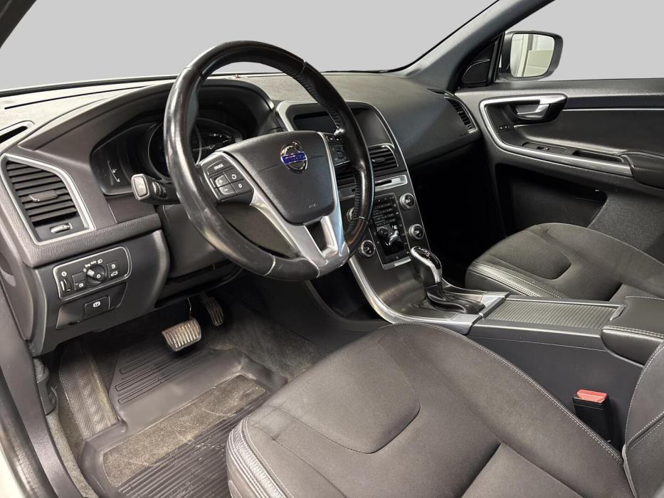 VOLVO XC60 2016