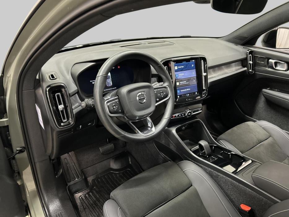 VOLVO C40 2022