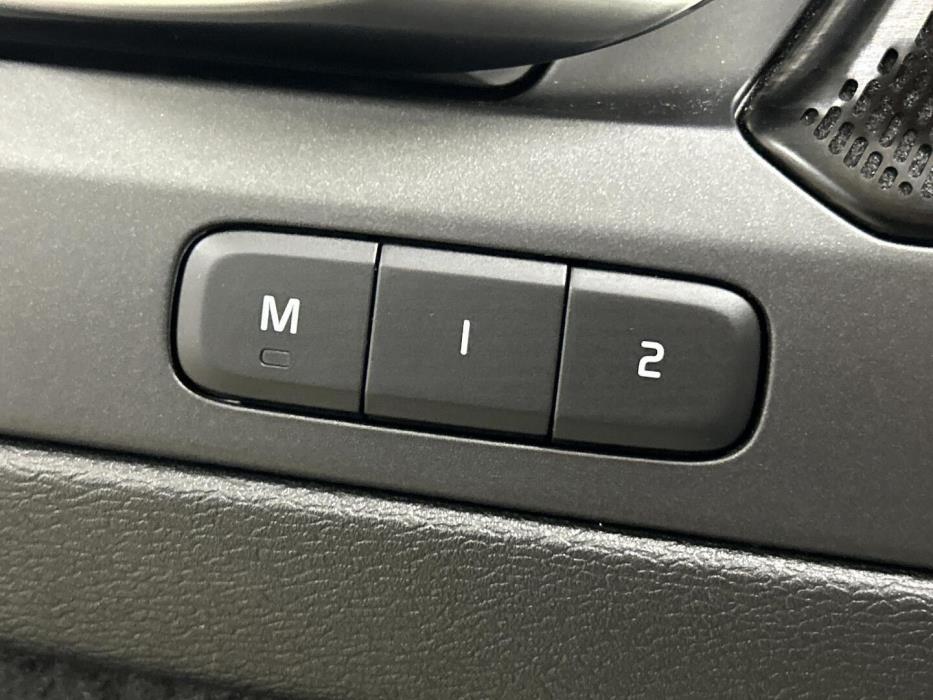 VOLVO C40 2022